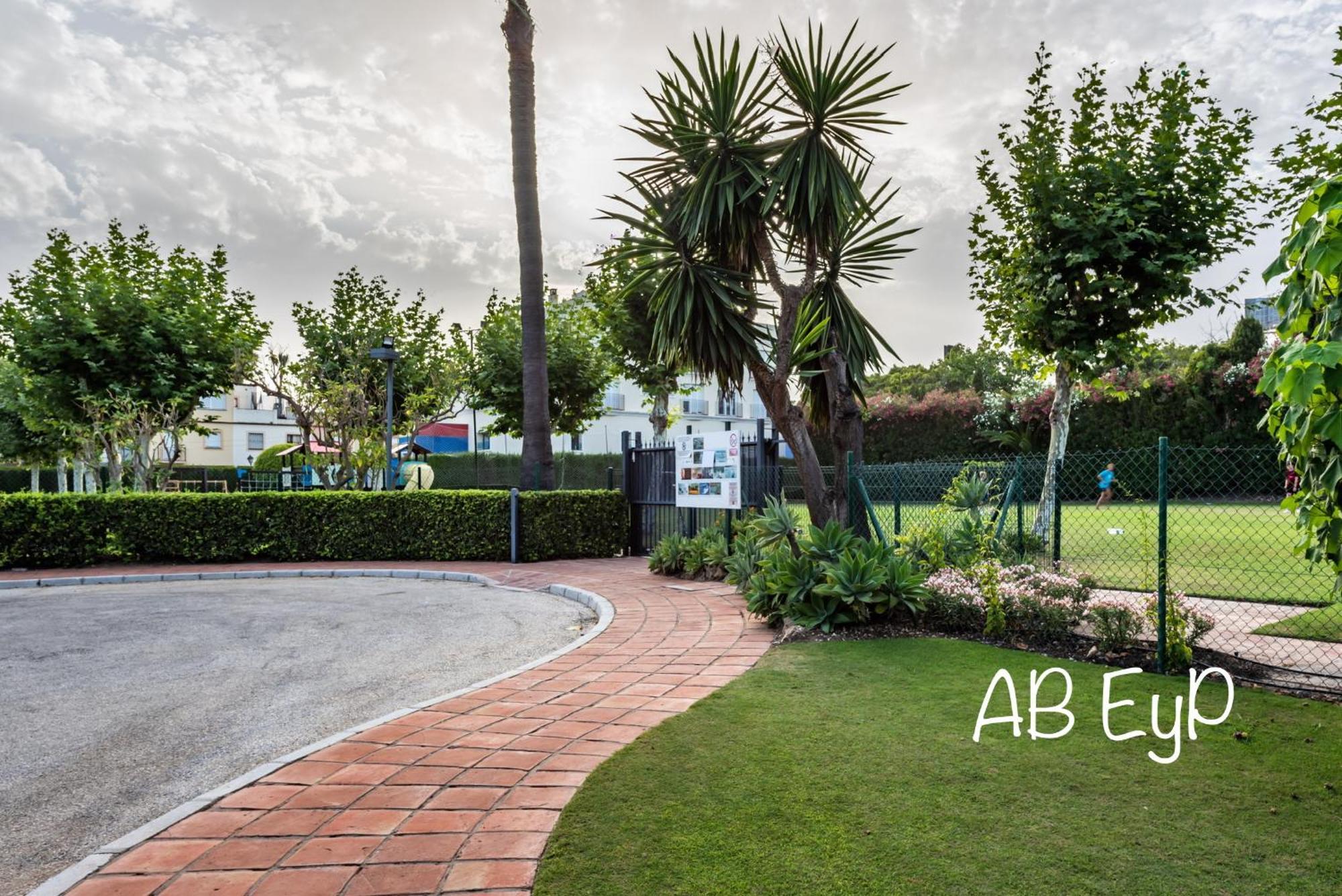 Alcazaba Beach Apartment Estepona Eksteriør bilde