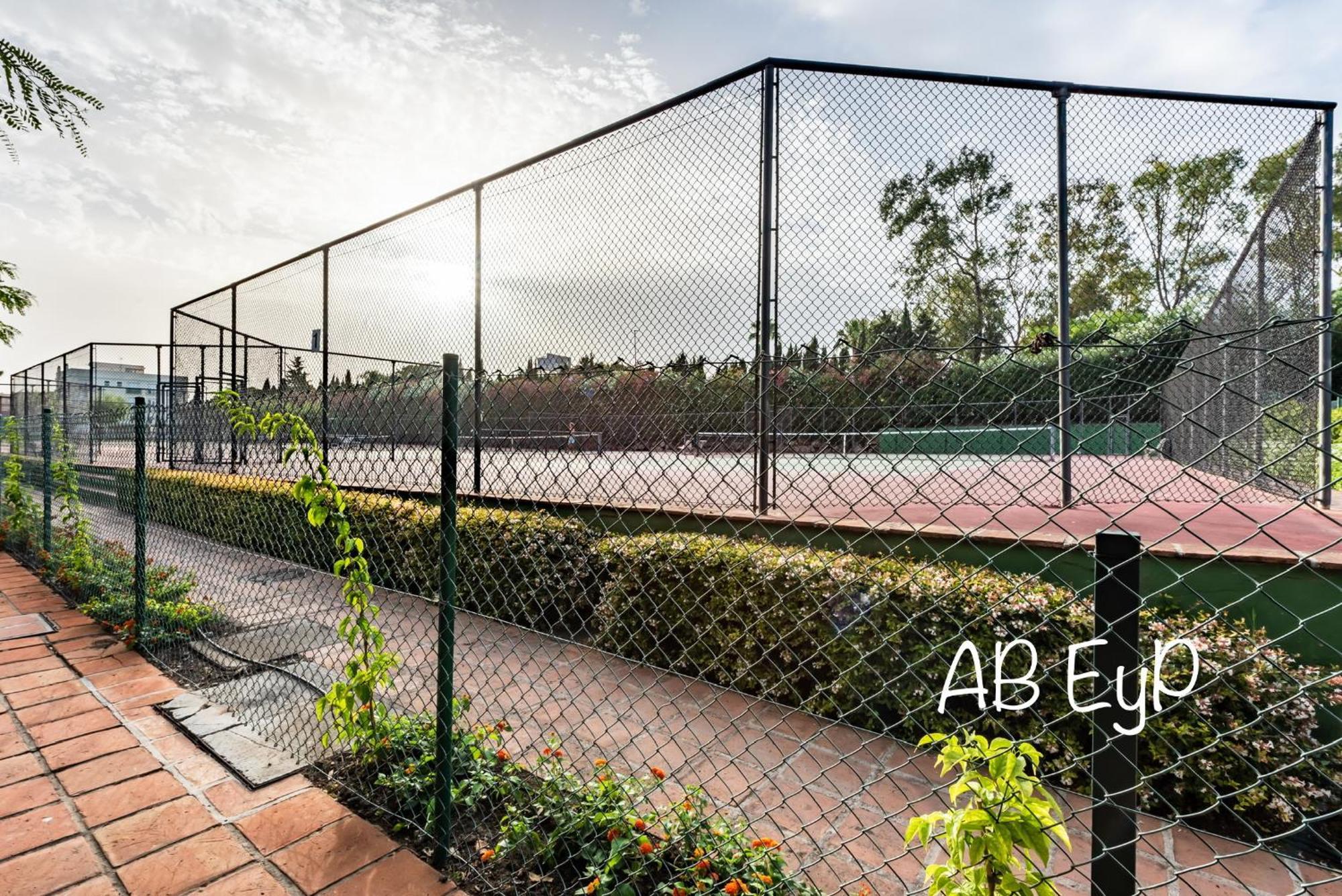 Alcazaba Beach Apartment Estepona Eksteriør bilde